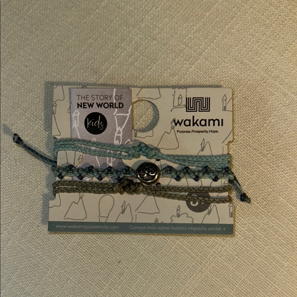 NWT Wakami Blue and Gray Kid’s Bracelet Set Water